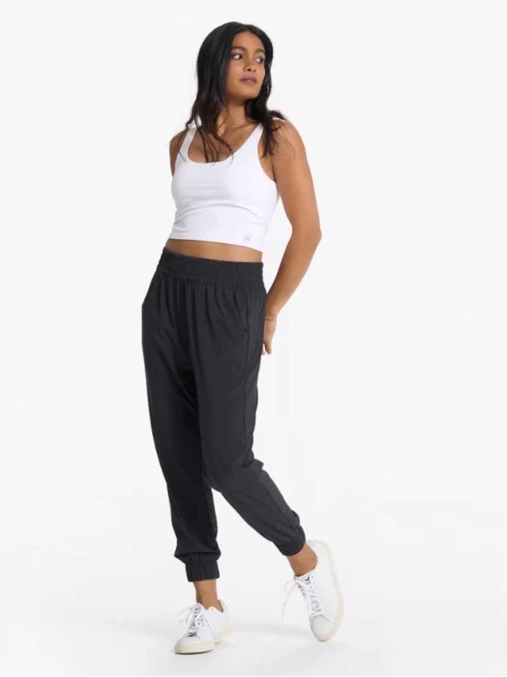 Vuori Women's Black Villa Joggers-size small
